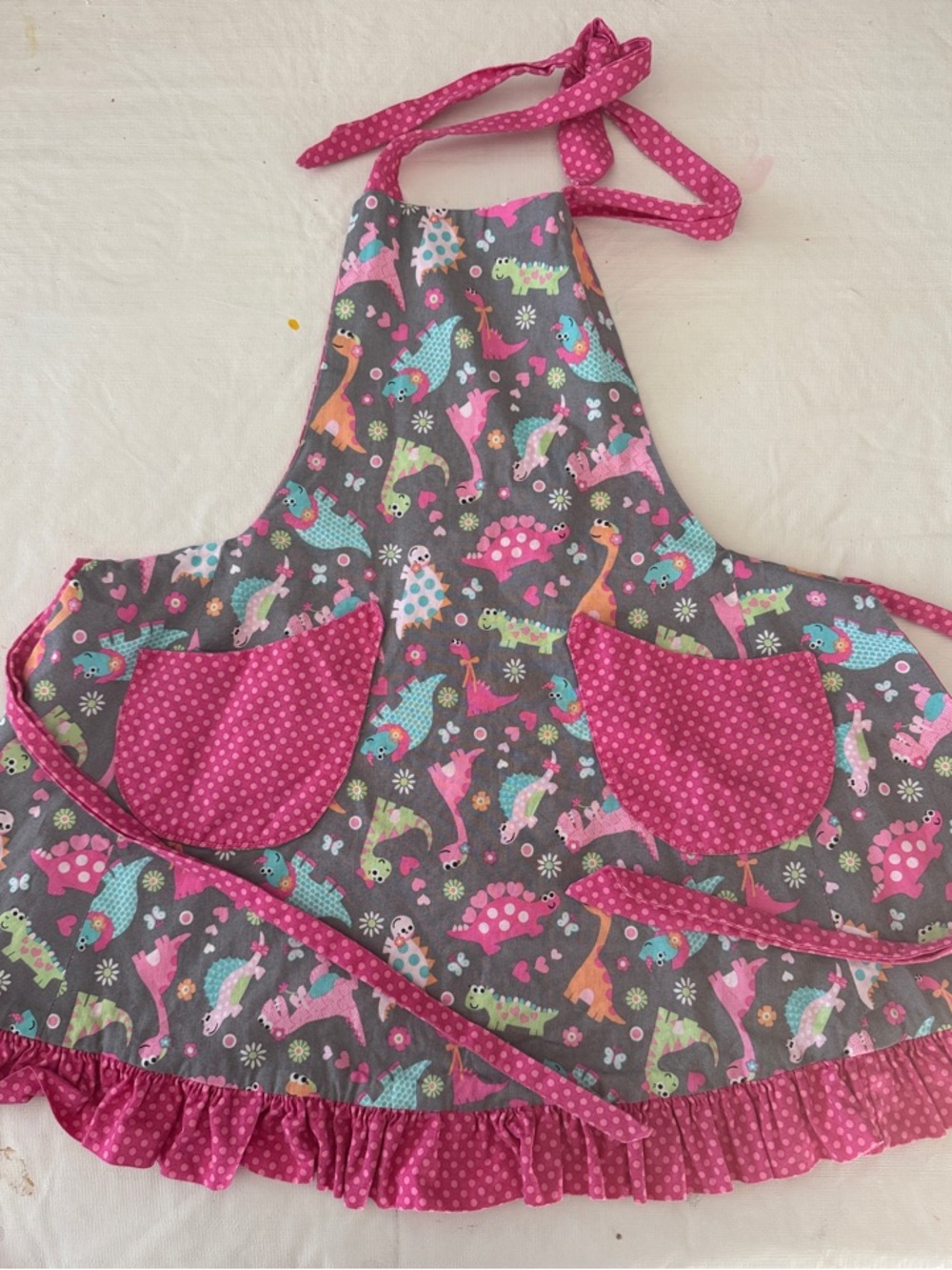 Girls' Pink & Gray Dinosaur Apron with Pockets by